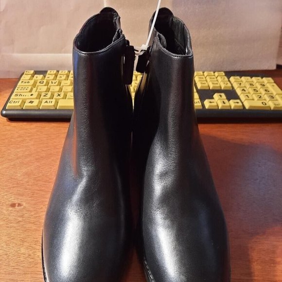 NEW ! Cole Haan Leigh Bootie Black Size 8 - Picture 3 of 6